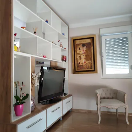 Apartment Kutak Na Lekinom Brdu